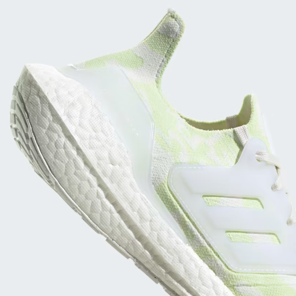 Adidas Women's Ultraboost 22 / BNIB / Non Dye Almost Lime / RRP £165 / UK 4.5