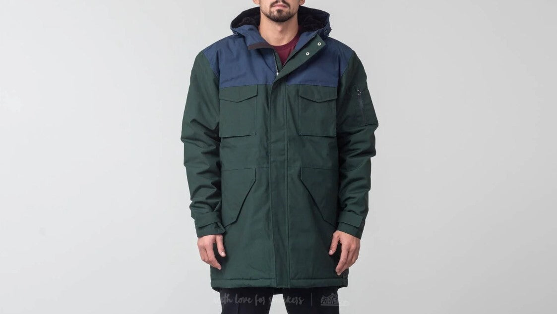 Vans Mens Revere Mountain Edition Jacket / Dress Blue / RRP £180