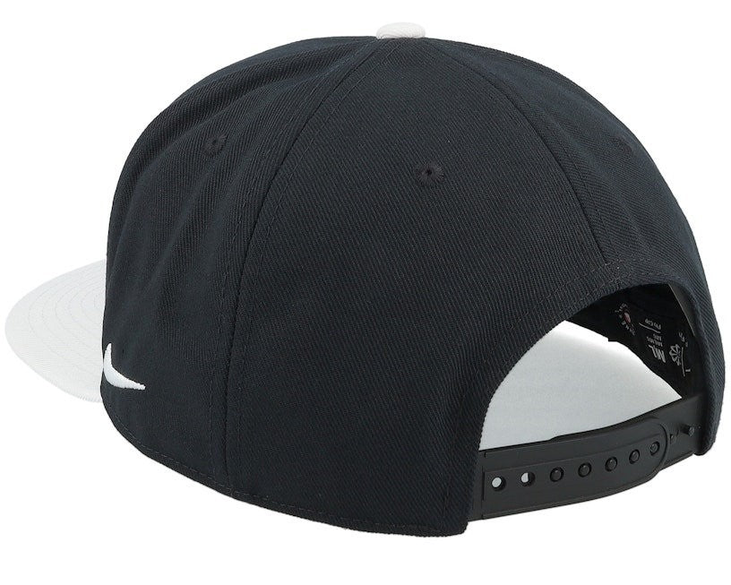 Nike Chicago White Sox Cap / Pro Brim Snapback MLB Hat / Black White / RRP £28