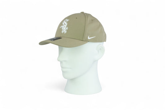 Nike Chicago White Sox MLB Structured Club Cap / Khaki White / RRP £25