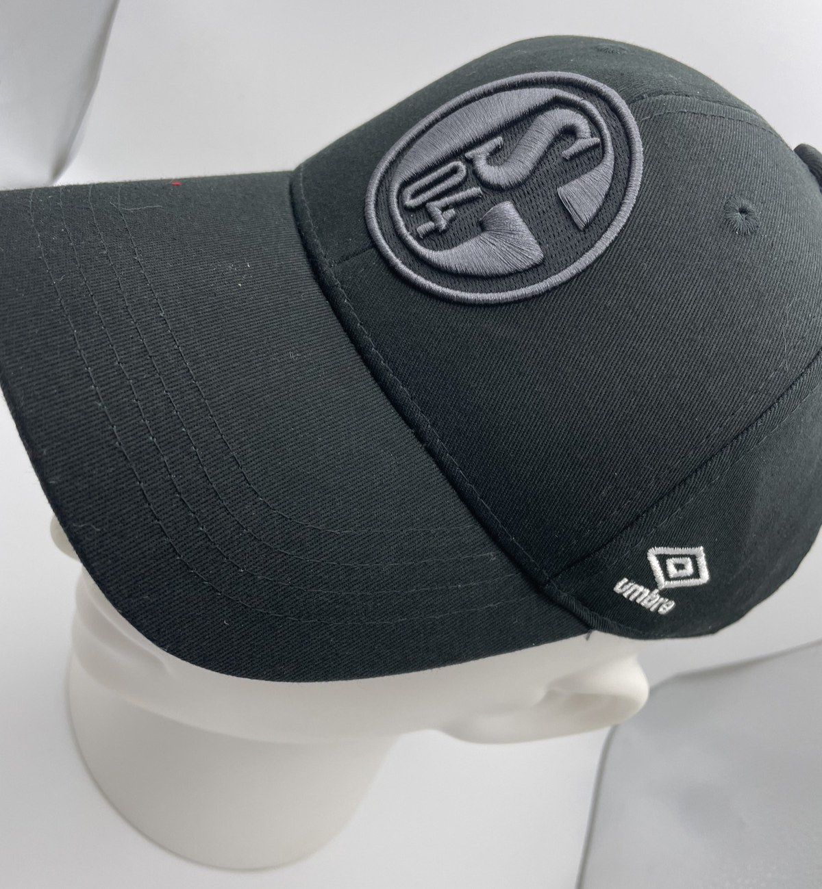 Umbro Kids 2020-21 Schalke Cap / BNWT / Black / RRP £15