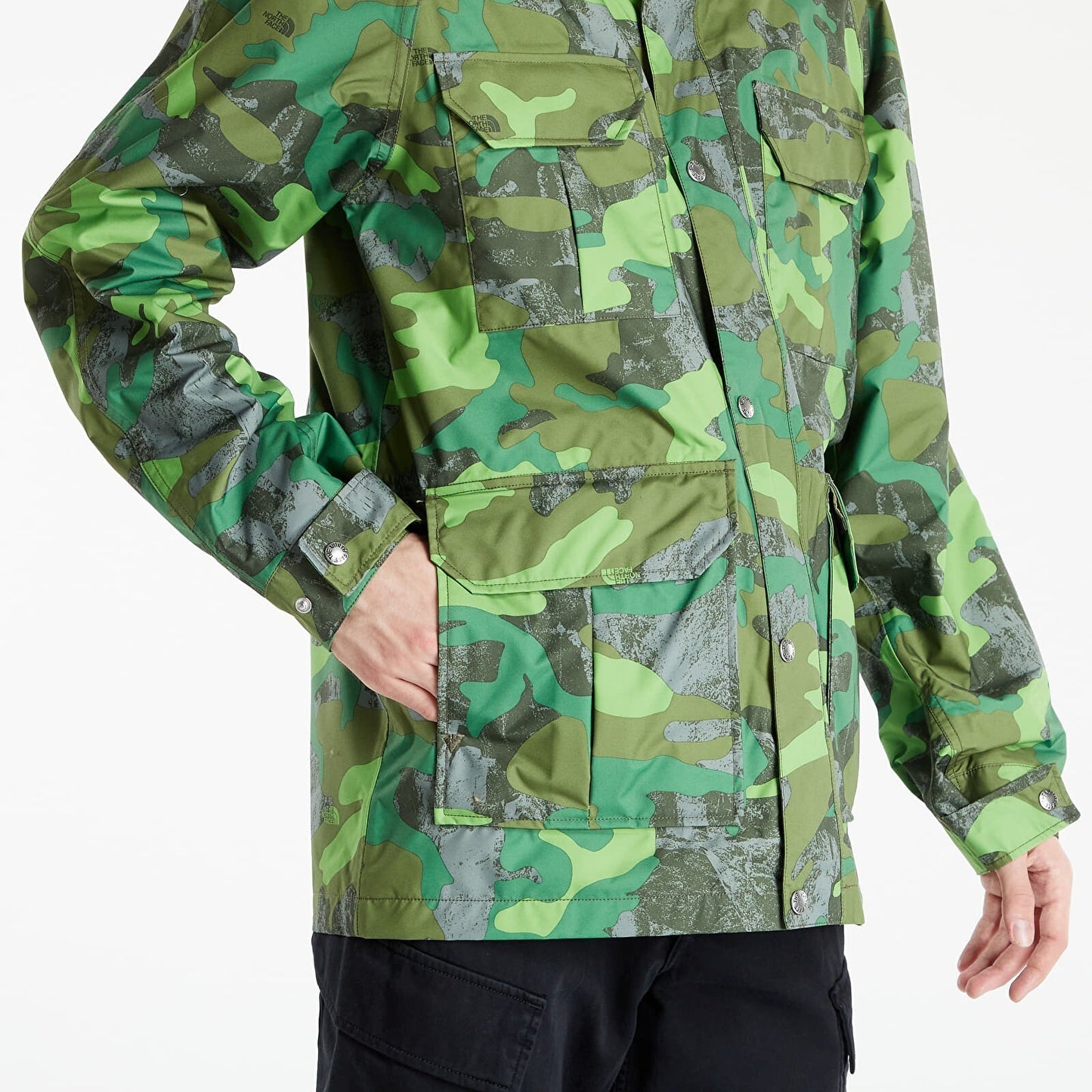 The North Face Mens Print Mountain Parka / Tea Green TNF Camo Print / RRP £280