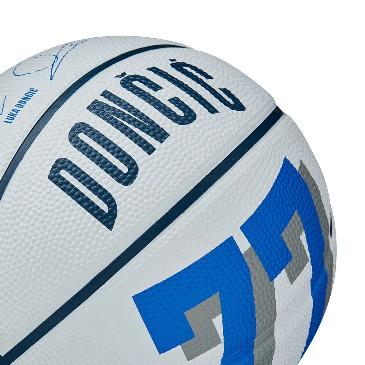 Wilson Dallas Mavericks Luka Doncic Player Icon Mini Basketball /White/ RRP £22