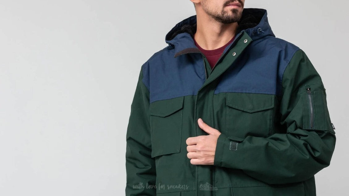 Vans Mens Revere Mountain Edition Jacket / Dress Blue / RRP £180