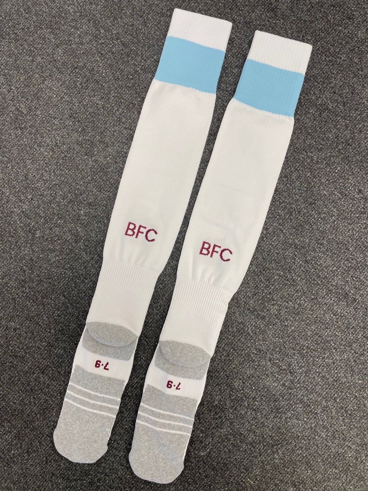 Umbro Burnley Away Football Socks / White / 2021-22 / RRP £15