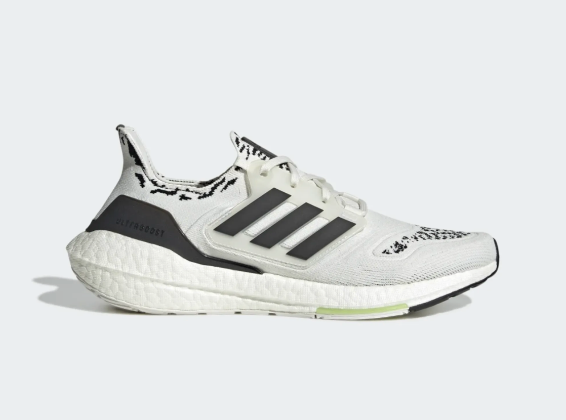 Adidas Mens Ultraboost 22 Trainers / Non Dyed Zebra / RRP £180