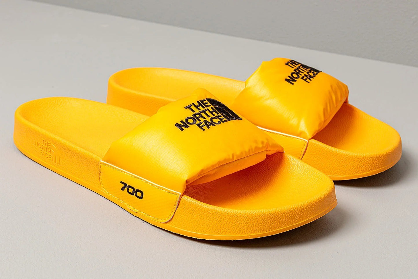 The North Face Womens Nuptse Slide / TNF Yellow/TNF Black / RRP £35