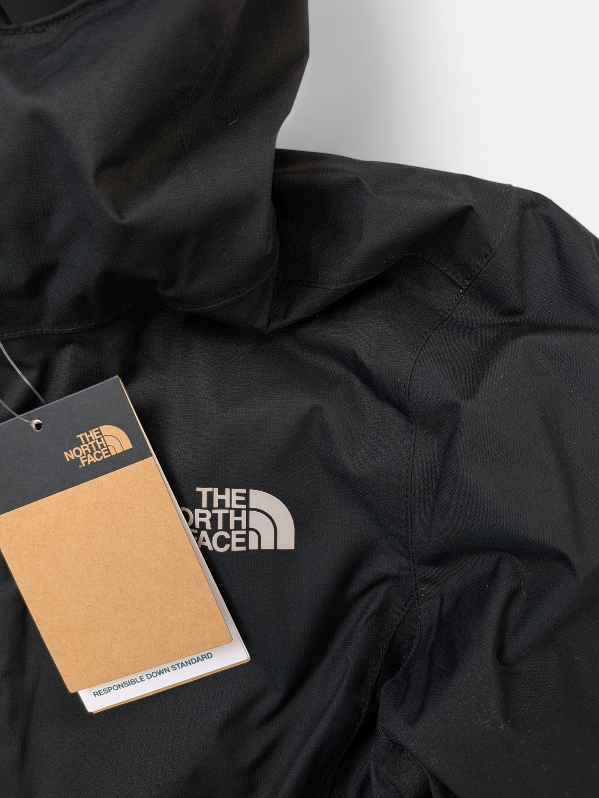 The North Face Womens Lightweight Dryvent Rain Jacket / Black / RRP £155