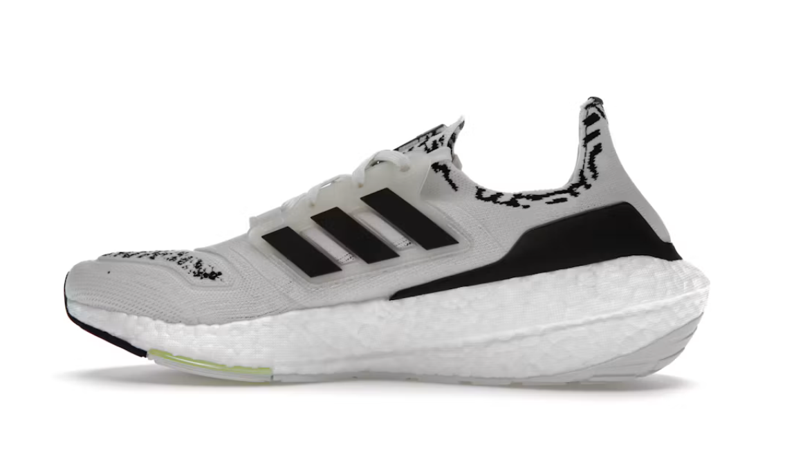 Adidas Mens Ultraboost 22 Trainers / Non Dyed Zebra / RRP £180