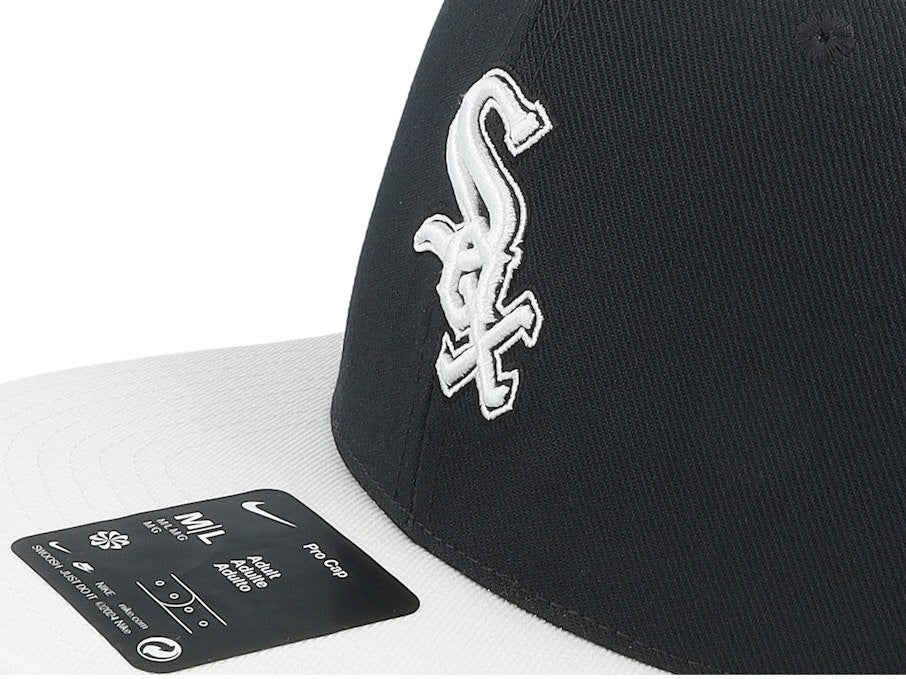 Nike Chicago White Sox Cap / Pro Brim Snapback MLB Hat / Black White / RRP £28