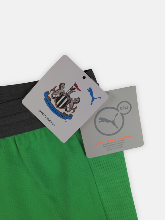 Puma Mens 2018-19 Newcastle Gk Home Football Shorts / Green / RRP £29.99