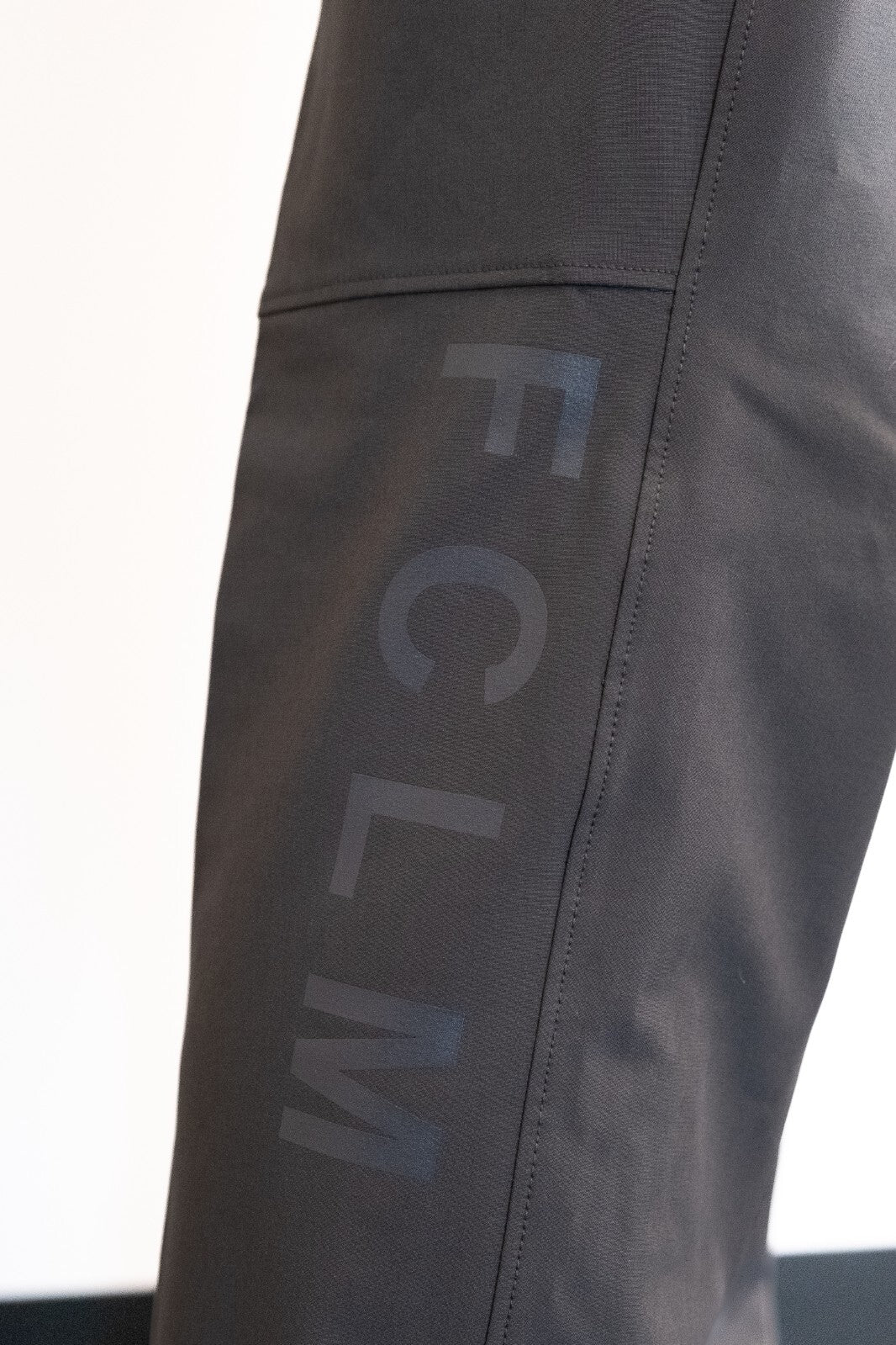 Under Armour 2019-20 Lokomotiv Moscow Touchline pants / Grey / Mens / RRP £49.99