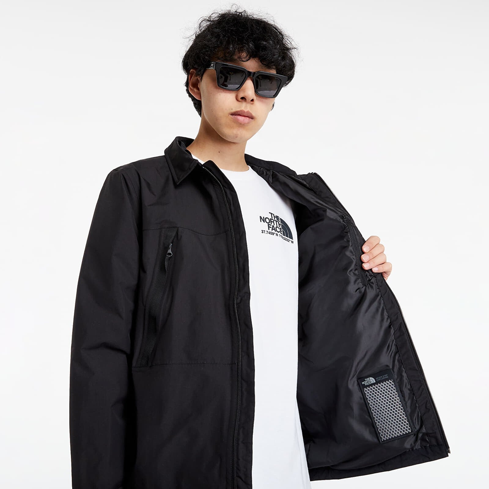 The North Face Men’s Black Box DRYVENT Jacket – TNF Black, Outerwear