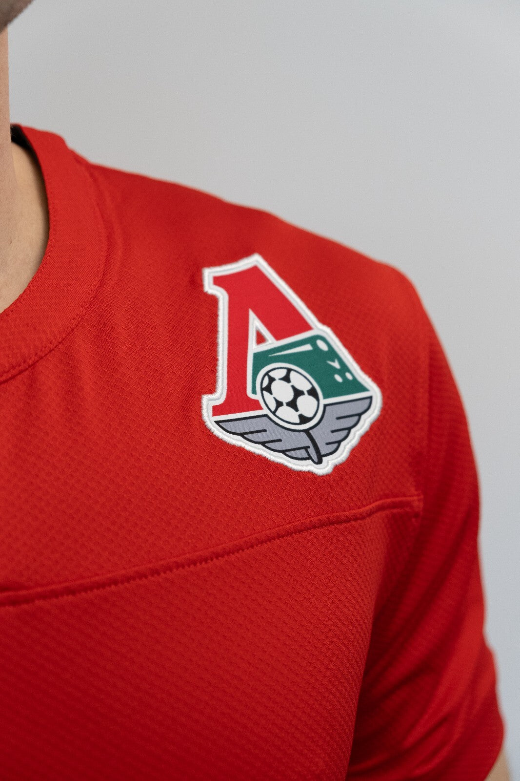 Under Armour 19-20 Lokomotiv Moscow Touchline Henley Polo / Mens / Red / RRP £30