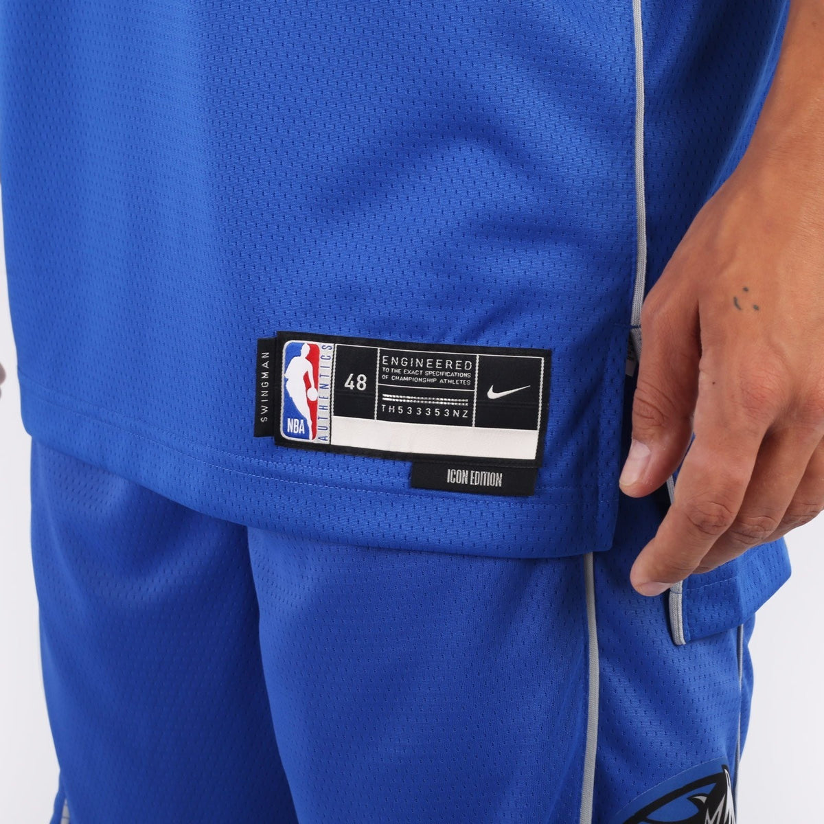Nike Dallas Mavericks Basketball Jersey / 77 Doncic / Blue / RRP £95