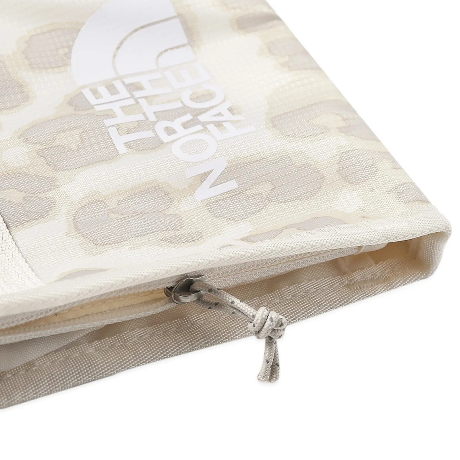 The North Face Bozer Pouch - S / Silver / RRP £22