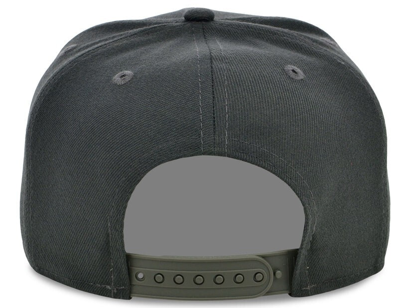 Unisex Plain Dime Snapback Hat / Charcoal / £22