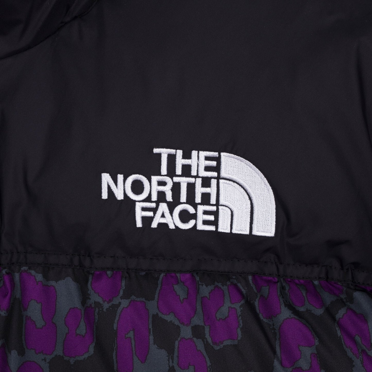 The North Face Women's Print Nuptse Puffer Jacket / Black Purple Print / Rrp £30