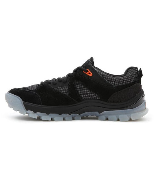 Vans Amzn Trailhead Trainers / Black / RRP £125