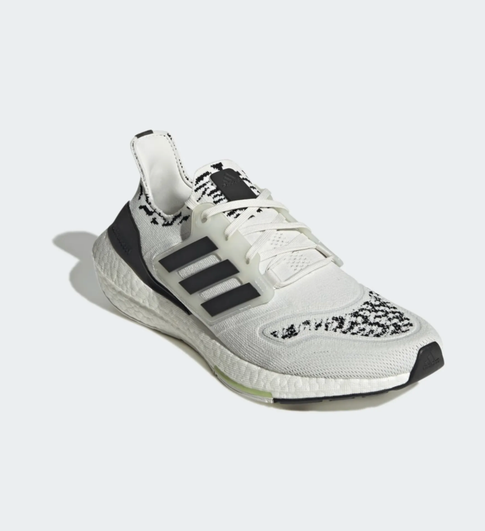 Adidas Mens Ultraboost 22 Trainers / Non Dyed Zebra / RRP £180