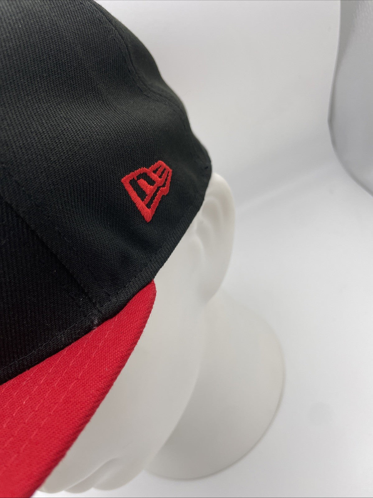 Philadelphia Phillies 59FIFTY New Era Hat / Black Red / £30