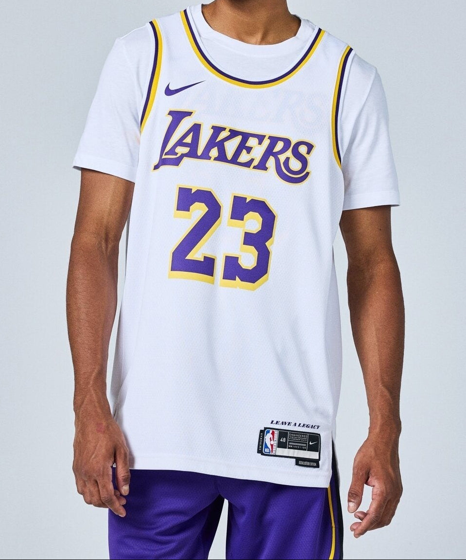 Nike LA Lakers Basketball Jersey / White / Lebron James / RRP £95