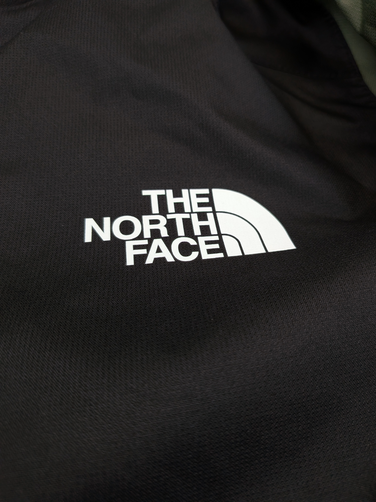 The North Face Mens Quest Zip-In Jacket / Black - Green / RRP £155