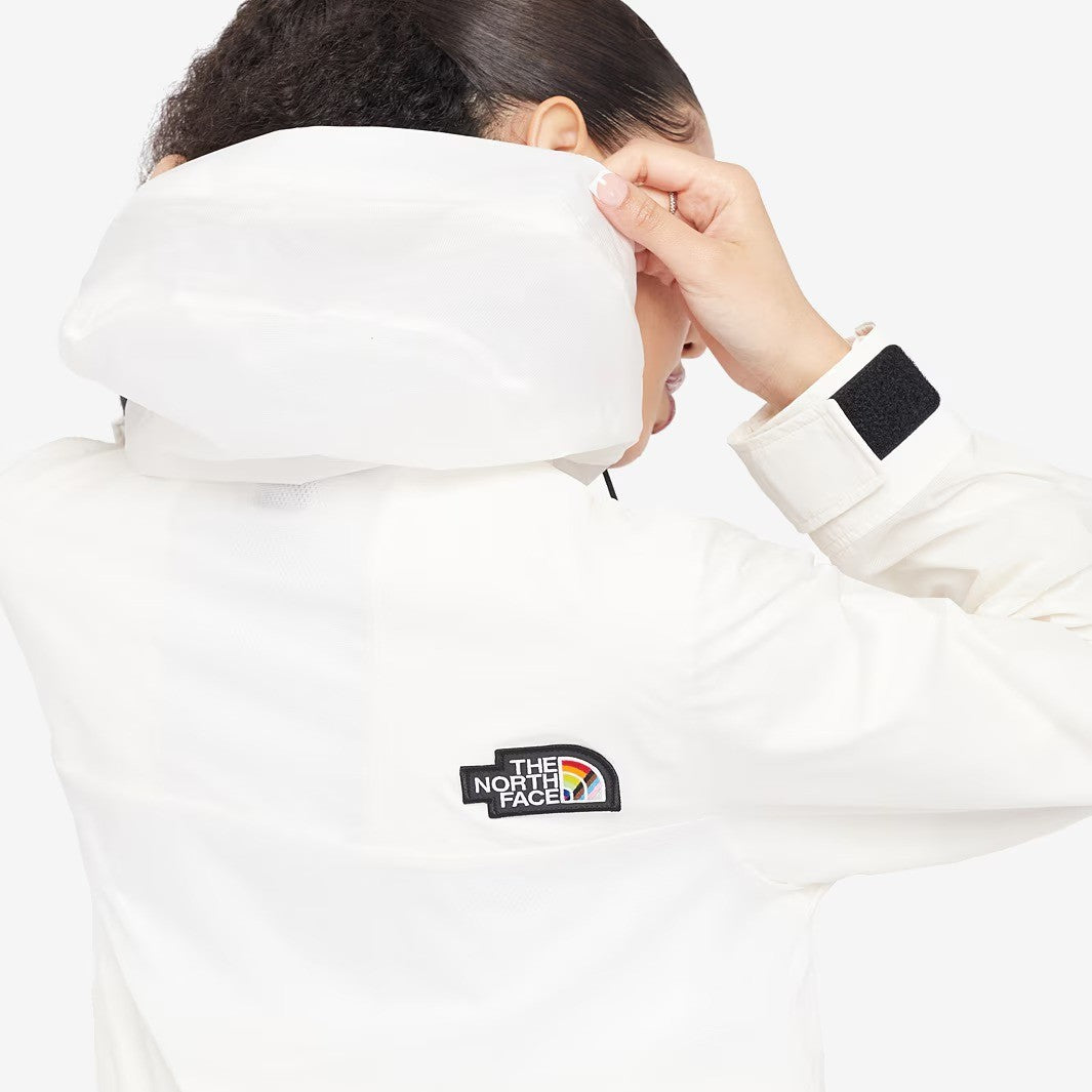 The North Face Womens Outline Jacket / Gardenia White / RRP £135