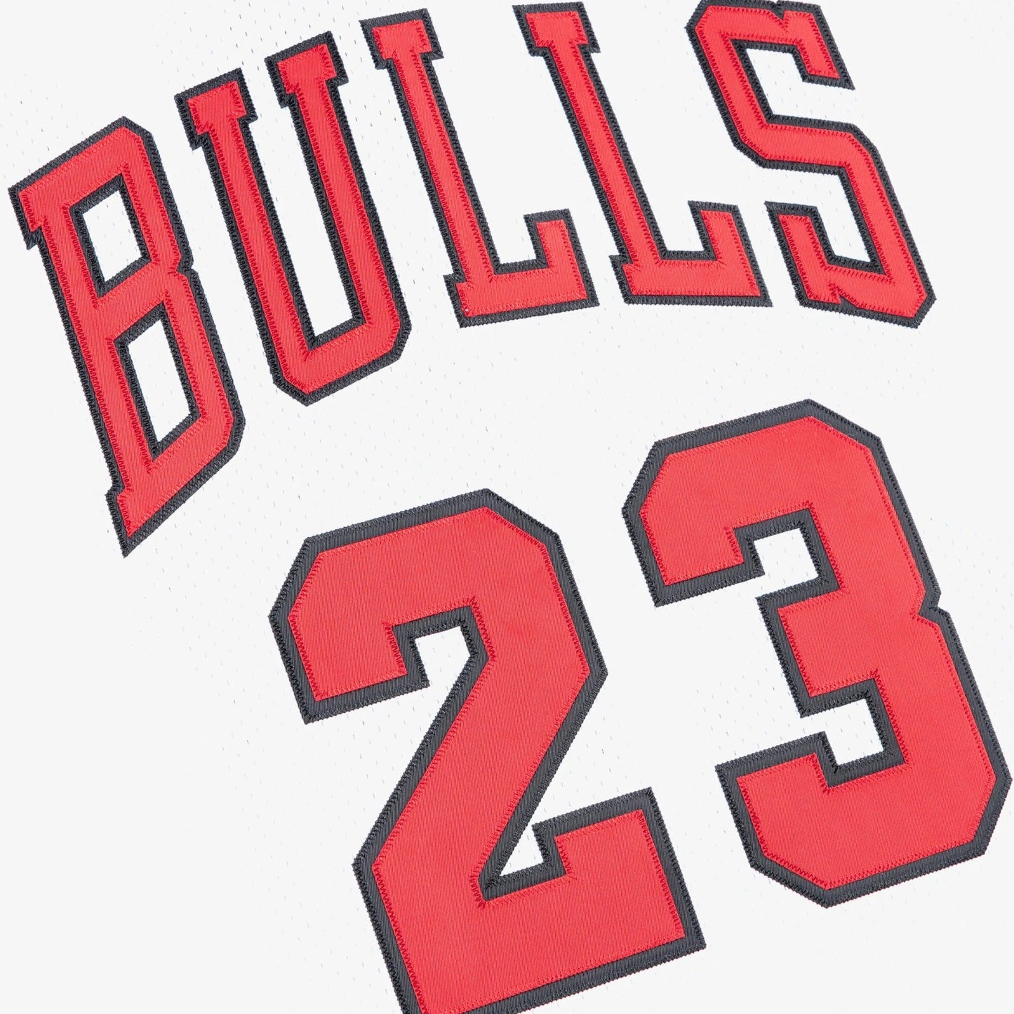 Mitchell & Ness Chicago Bulls Jordan 1995-96 Basketball Jersey / White / RRP £249