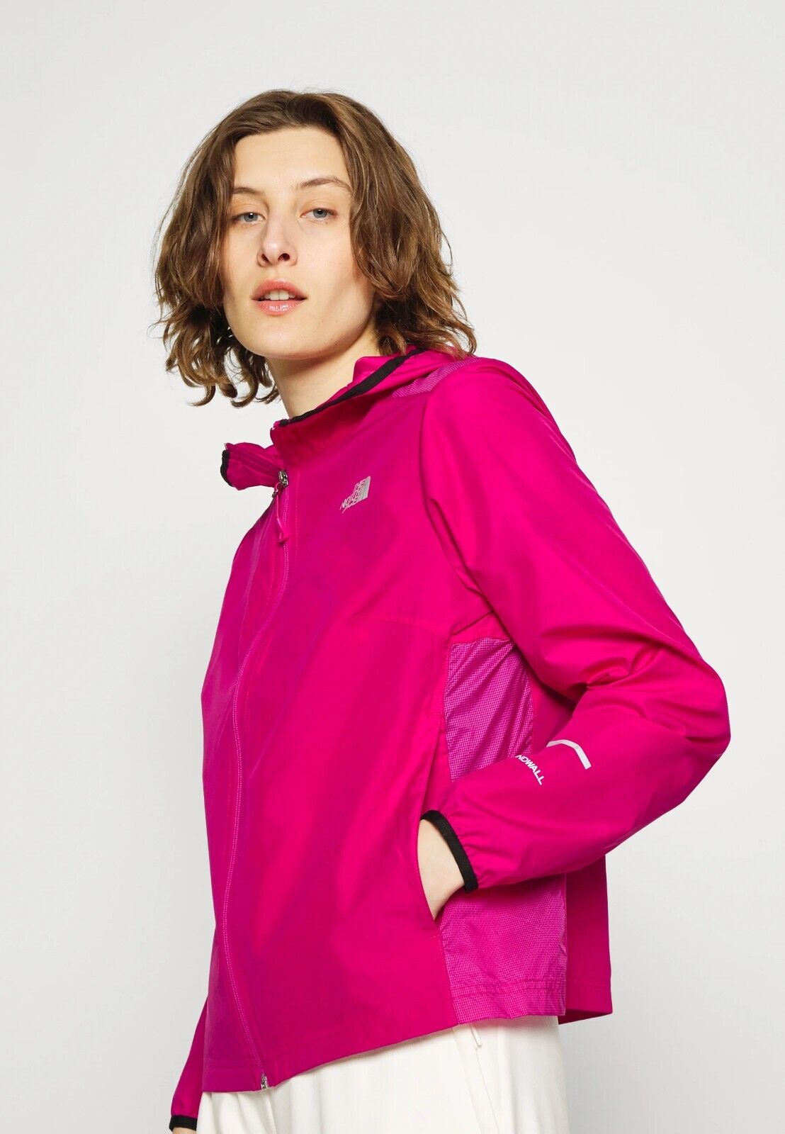 The North Face Womens Run Wind Jacket / Fuschia Pink / RRP £80