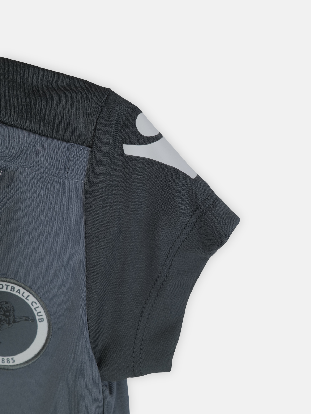 Macron Kids 2018-19 Millwall Away Shirt & Shorts Football Kit / Grey /RRP £29.99