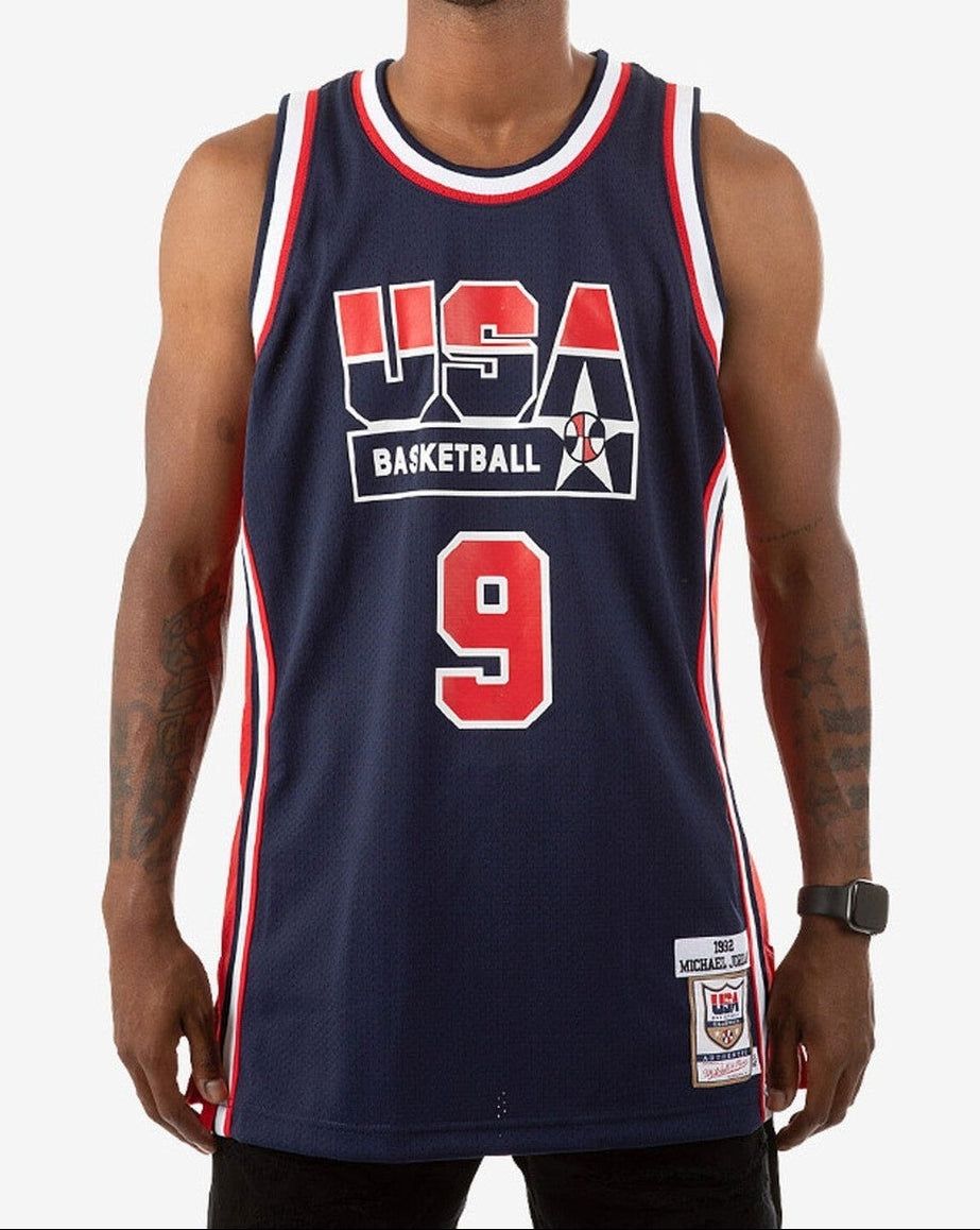 Mitchell & Ness USA Michael Jordan Baskeball Jersey / 1992 Navy Blue / RRP £110