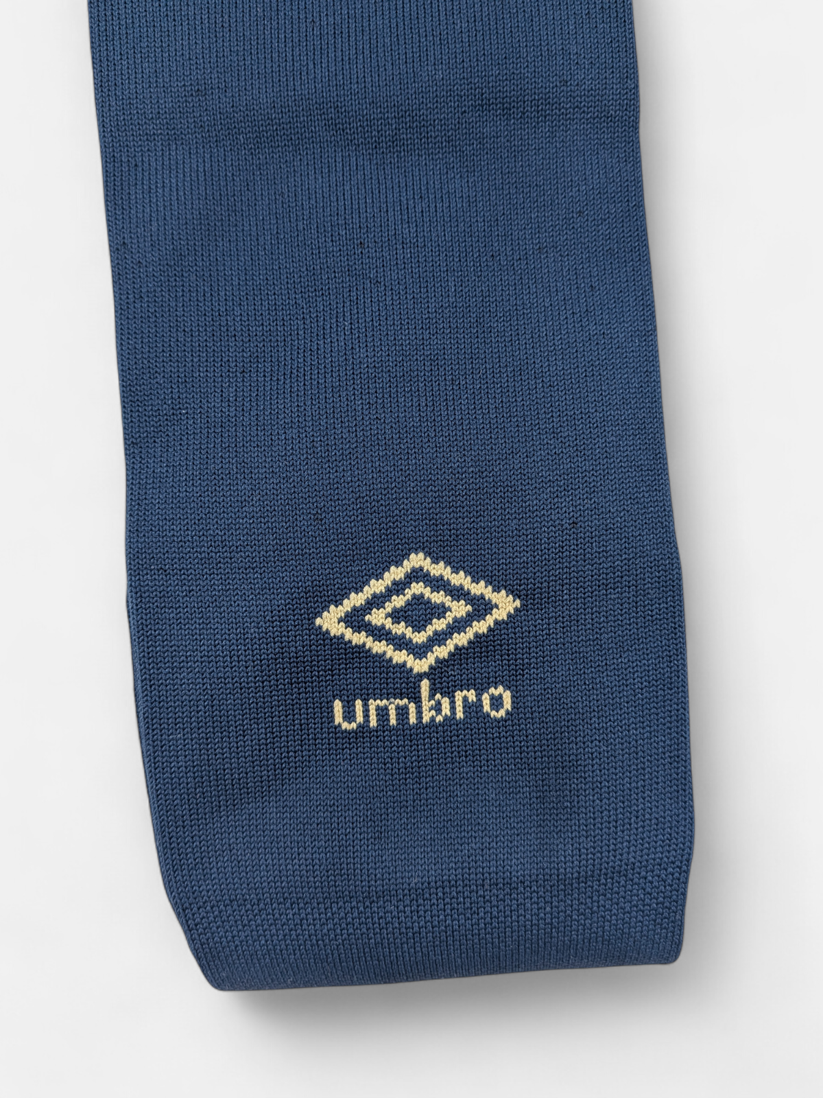 Umbro Mens 2021-22 Burnley Third Football Socks / BNWT / Blue / RRP £15