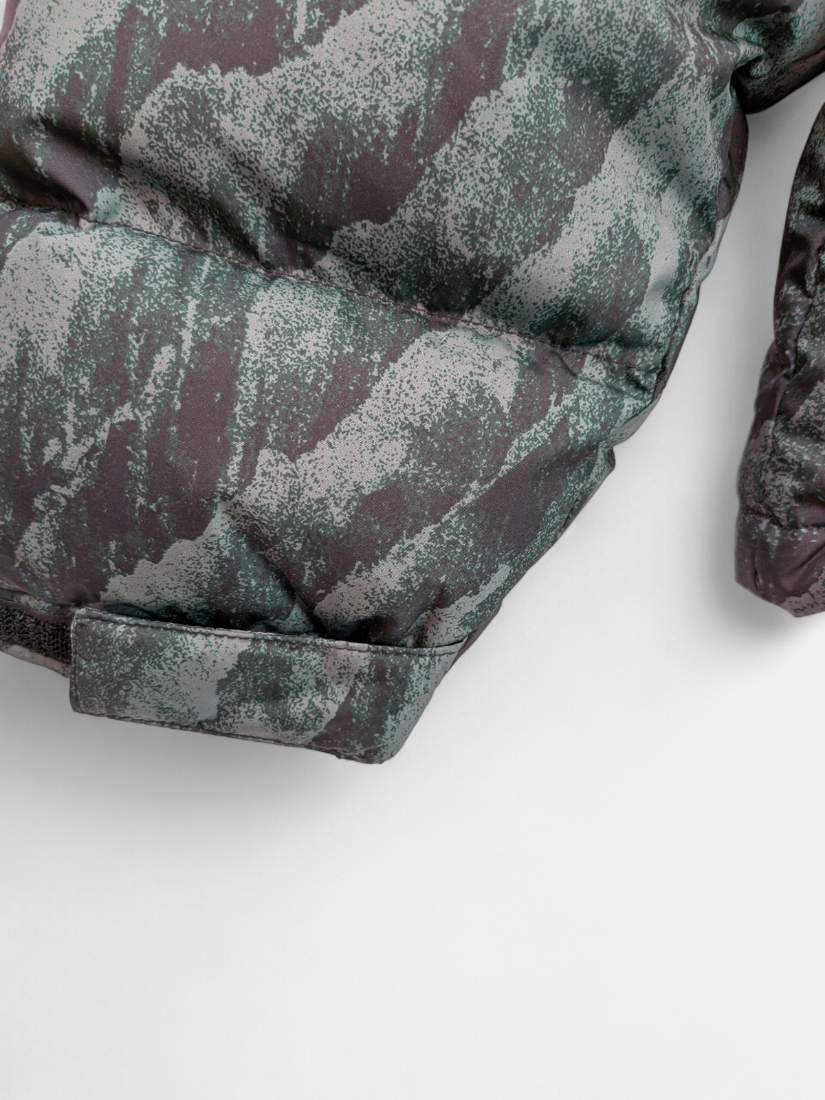 The North Face Womens PRINT NUPTSE PUFFER JACKET / Green Black / RRP £230