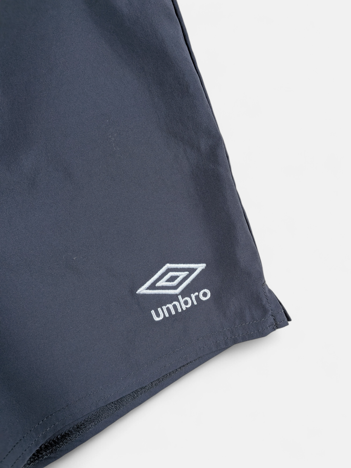 UMBRO Boys 2019-20 Burnley GK Football Shorts / BNWT / Grey / RRP £15