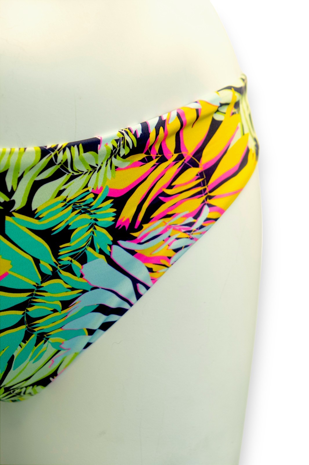 Vilebrequin Bikini Bottom / Womens / Multicoloured Plant / RRP £90