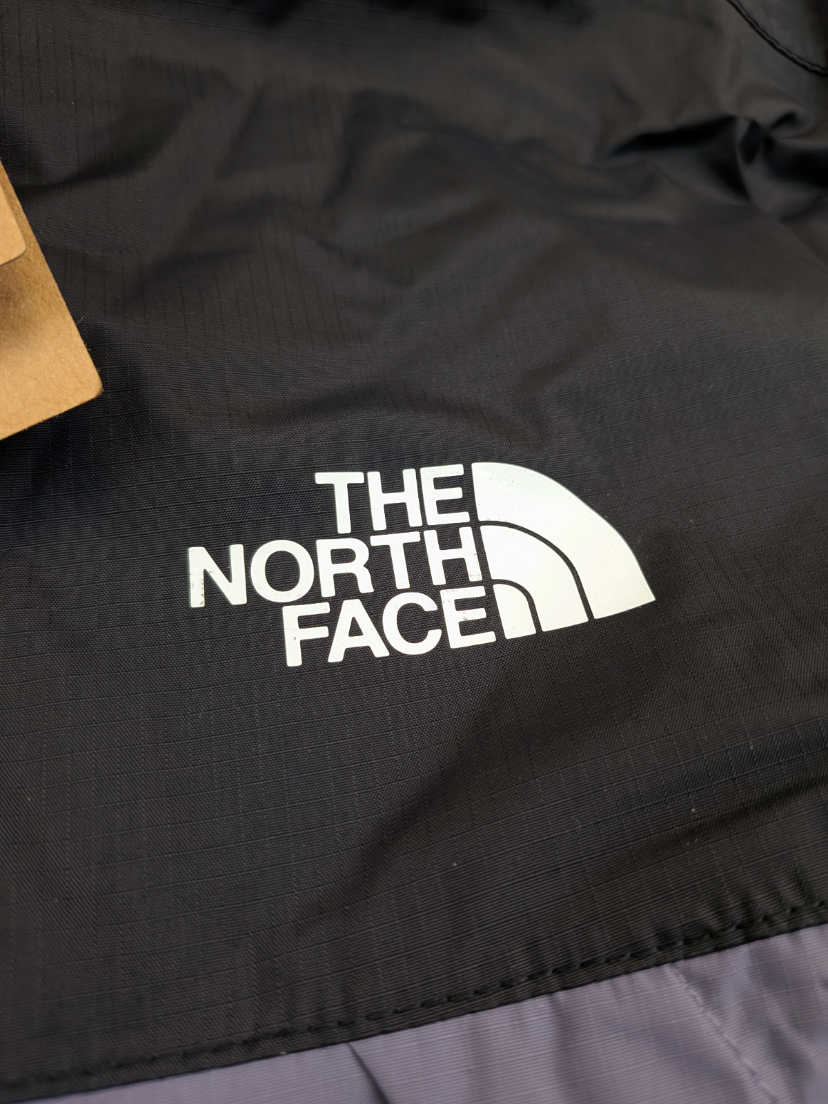 The North Face Mens Antora Jacket / Black - Lunar Slate / RRP £100