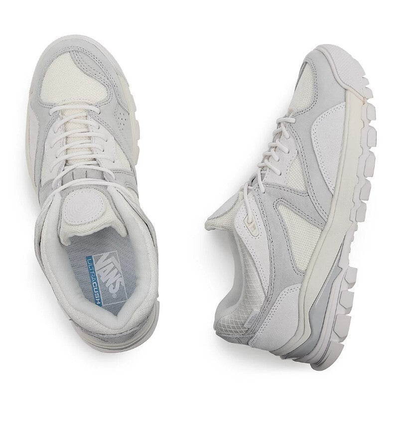 Vans Amzn Trailhead Trainers / Grey White / RRP £125