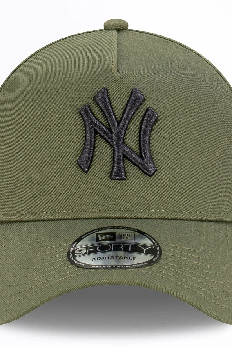 New Era New York Yankees NY 9FORTY A Frame Cap / Olive Green Black / RRP £27