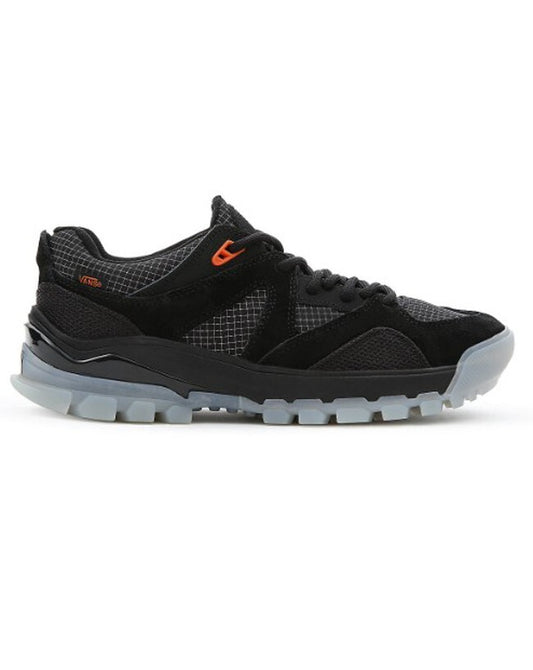 Vans Amzn Trailhead Trainers / Black / RRP £125