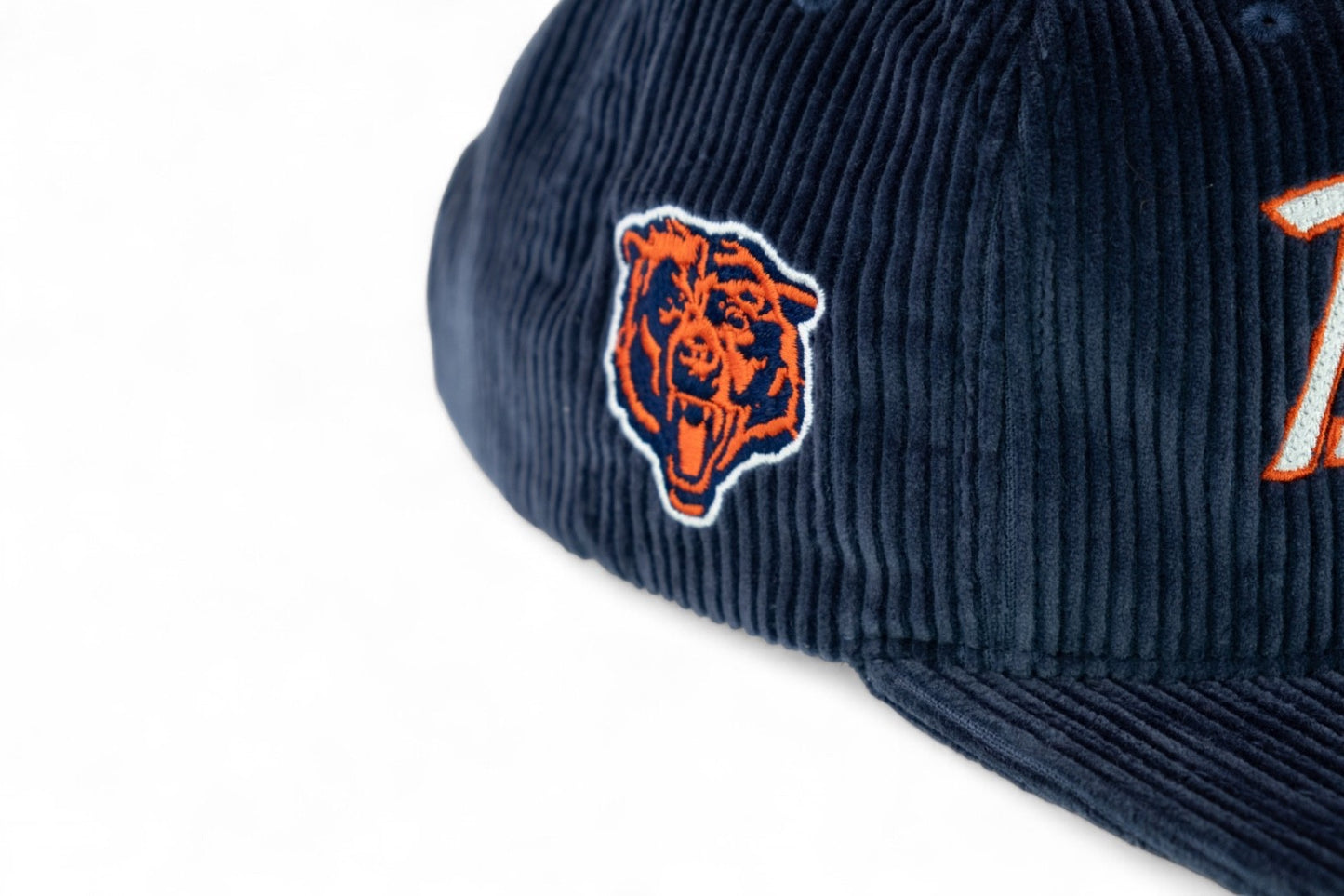 Mitchell and Ness Chicago Bears Retro Cord Snapback / Navy / RRP £30