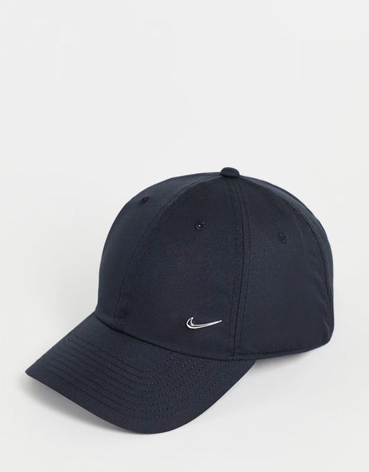 Nike Adult Dri-FIT Heritage86 Metal Swoosh Cap / Black / RRP £24