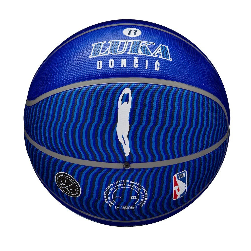 Wilson NBA Dallas Mavericks Player Icon Luka Doncic Basketball / Blue / RRP £39