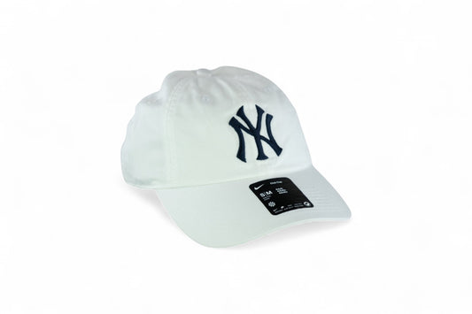Nike Adult New York Yankees MLB Relaxed Club Cap / White / RRP £22