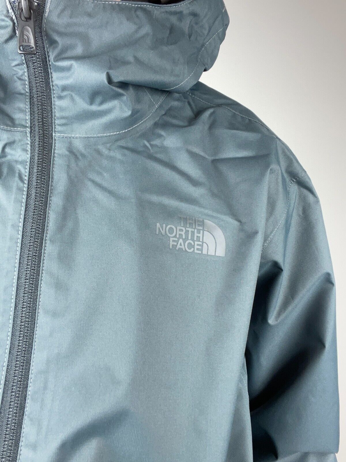 The North Face Mens Quest Rain Jacket / Zinc Grey / RRP £100