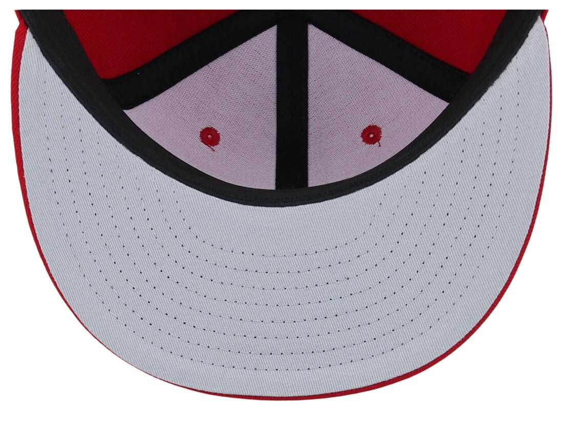Unisex Plain Full Court Fitted Hat / Red / £22