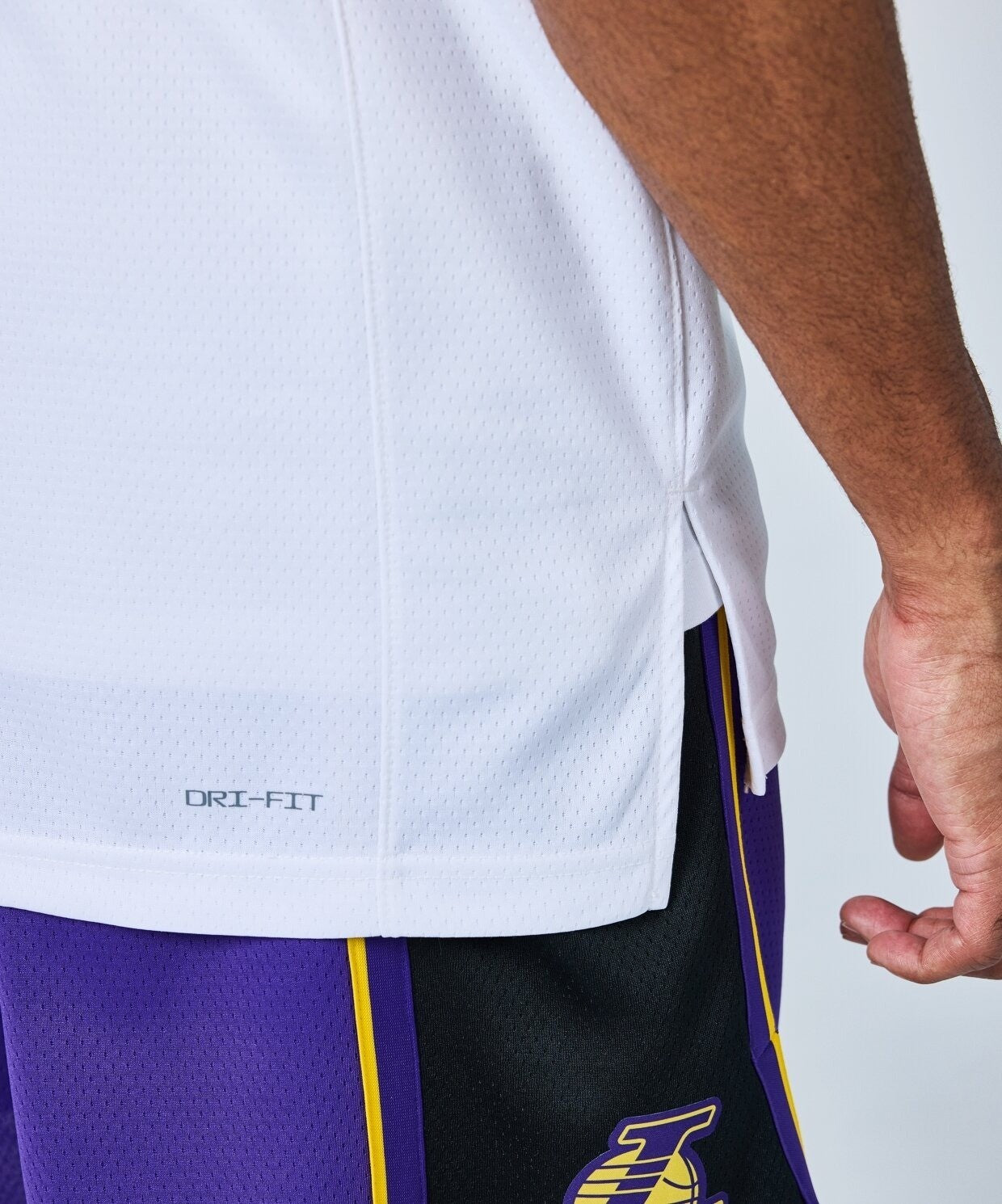 Nike LA Lakers Basketball Jersey / White / Lebron James / RRP £95