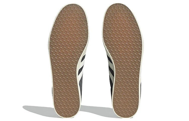 Adidas Mens GAZELLE Trainers / Carbon / BNIB / RRP £90