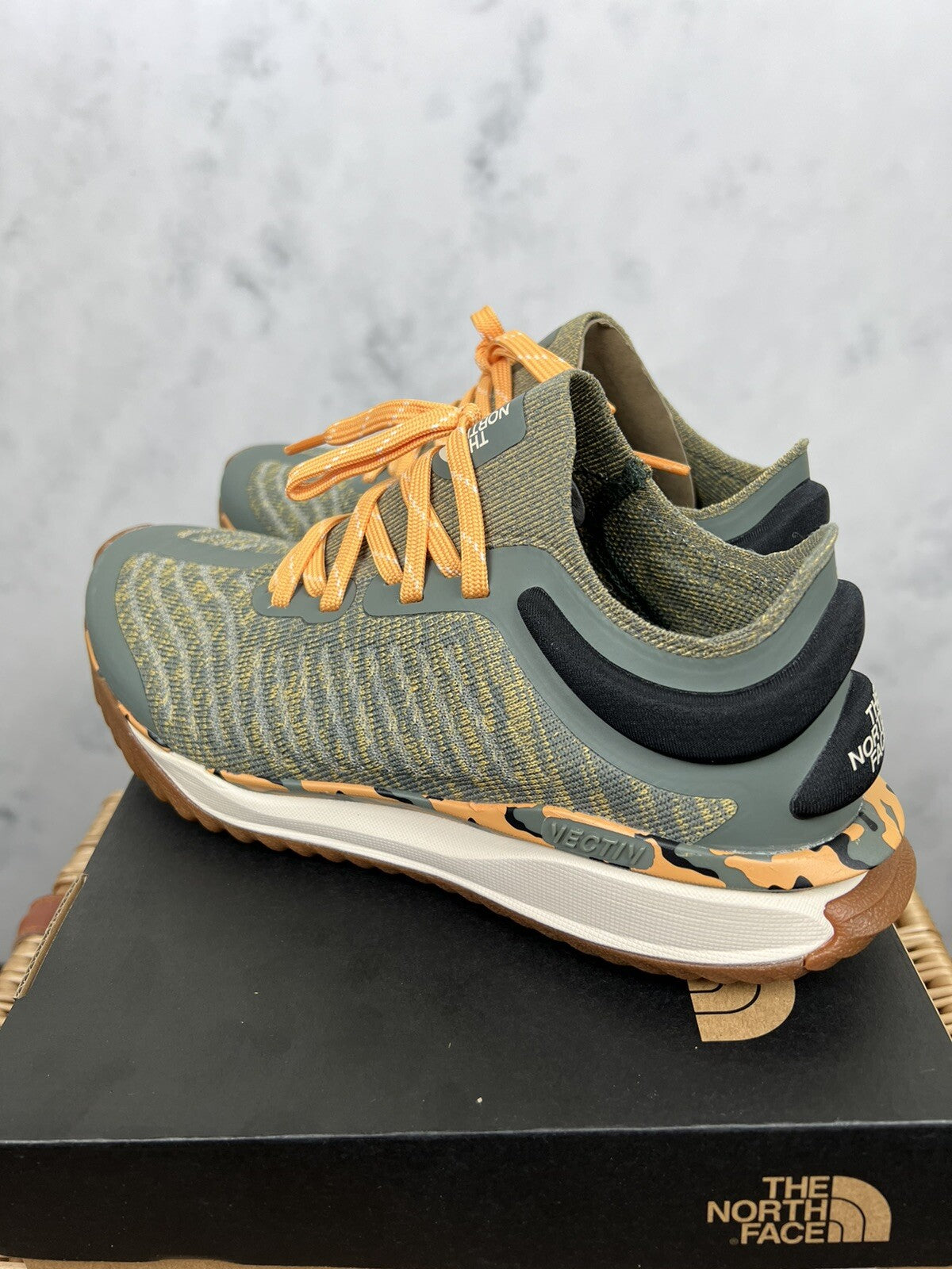 The North Face Men's Vectiv Escape Knit Trainers / Green / 6.5 / RRP £130