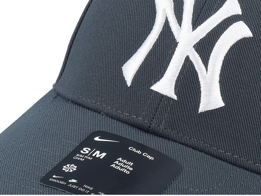 Nike New York Yankees NY Structured Club Cap / Grey White / RRP £25